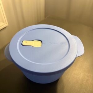 Tupperware Crystalwave Plus 7.5 Cup Round